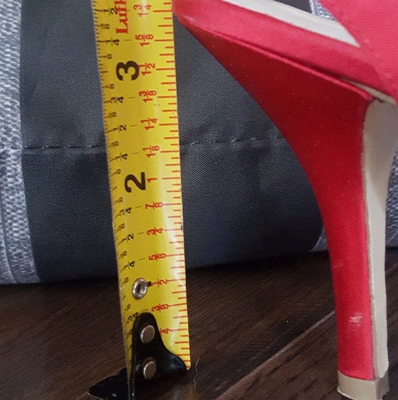Karen Scott Jazz Red Strapy Heels Size 7 Orig Box - Picture 8 of 8